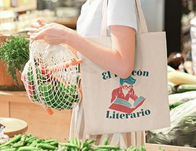 Bolsa de compras personalizada con un transfer textil impreso en la Impresora DTF InkOne